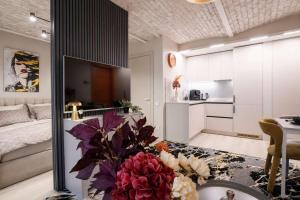 Scheffel Courtyard Residences Grand Studio Combo