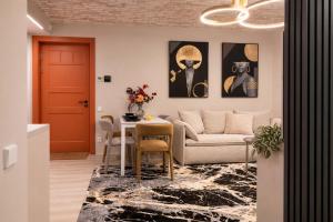 Scheffel Courtyard Residences Grand Studio Combo