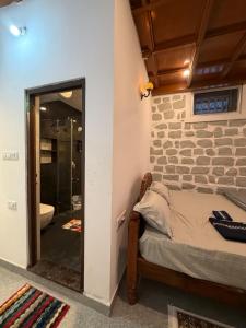 Sara Vintage Guest House
