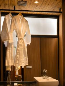 Hotel KMG Air Cooled,Zirakhpur Chandigarh ,Couple first choice ,verified hotel