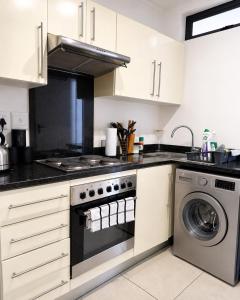 Ruusheya Legacy Stay Studio Apartment