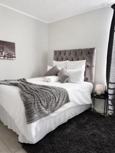Ruusheya Legacy Stay Studio Apartment