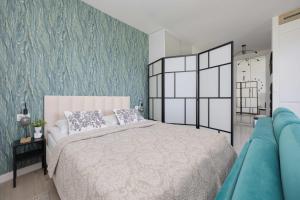 Modern Studio with Terrace, Swimming Pool and Parking by Noclegi Renters