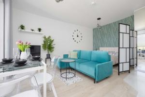 Modern Studio with Terrace, Swimming Pool and Parking by Noclegi Renters