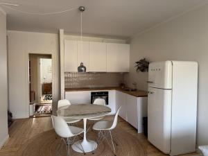 Bright top-floor apartment in Katajanokka
