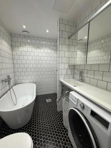 Bright top-floor apartment in Katajanokka