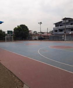 Spacious Private Apartment 2 Bedrooms Full PB Laundry Patio