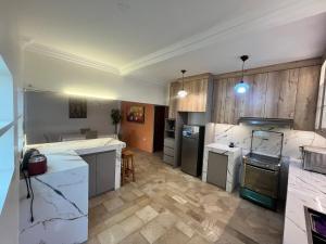 Spacious Private Apartment 2 Bedrooms Full PB Laundry Patio