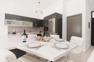 Modern 3 Bedroom Villa Costa Adeje