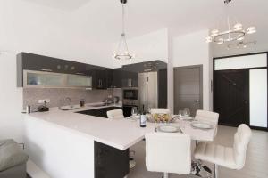Modern 3 Bedroom Villa Costa Adeje