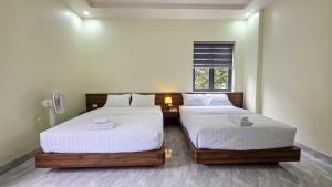Sunshine Hotel