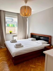City Lights 3 Rooms Apartments
