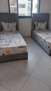 Vue sur piscine appartement entier