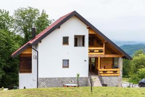 Apartment Stone And Wood