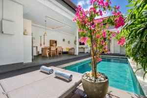 Tropical 2BR Villa with Private Pool Seminyak