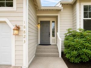 Quiet Renton 3BR House Yard Parking WiFi