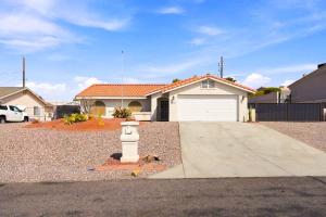 Sunshine & Palms-Dog Friendly-Side Parking