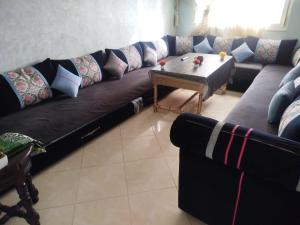 Spacious 2-Bedroom Apartment Near the Beach with Free Parking