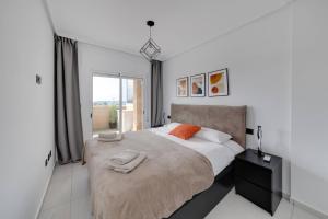 CB Living - Seaview penhouse in Cabo Roig