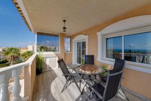 CB Living - Seaview penhouse in Cabo Roig