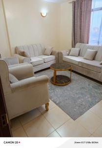 Elegant & Spacious 2 Bedroom Stay in Donholm