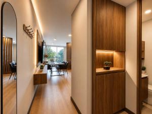 Modern Loft Studios and Rooftop & Country Club Views