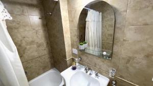 Studio in modern complex with 24-hour security