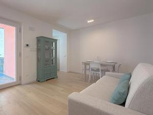 NEW In the Heart of Numana, 2 Bedrooms - AC by Host Hero