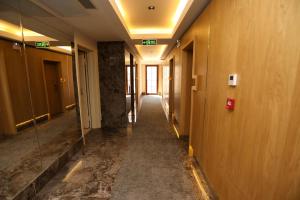 Derik Housetroya Hotel
