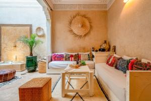 Riad Abyad Heated Jacuzzi & Free Breakfast