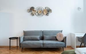 Central 2BDR Comfort Apartment with AC