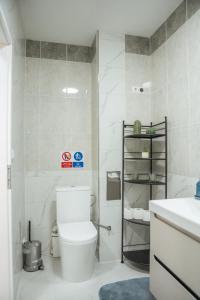 Central 2BDR Comfort Apartment with AC