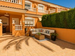 Gran Alacant Pool Retreat