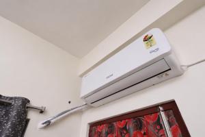 Brand New Spacious 2bhk apartment in Tirupati center of the city - 402
