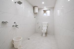 Brand New Spacious 2bhk apartment in Tirupati center of the city - 402