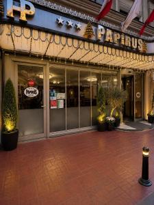 Grand Papirus Hotel