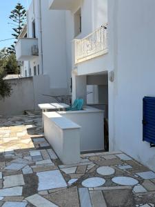 Syros by the Bay