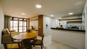 Apto em Resort com Acesso a Praia do Coqueiro