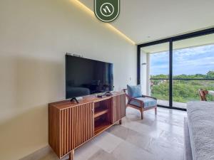 Mio Residences 206A Private Studio
