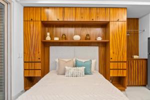 Artee 378 1BR1BA in Zona Romantica, AC, Pool
