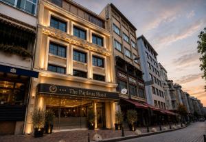 The Papirus Hotel