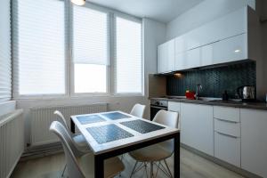 Stylish 1BR flat in Central Bucharest - Rosetti Blanc