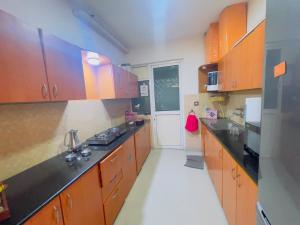Luxury 24th floor Sea View - 3 BHK