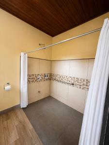 Senda Adults Only Hostel