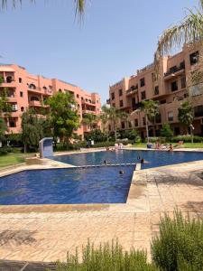 Cozy Gueliz Flat with Pool, AC & Wi-Fi