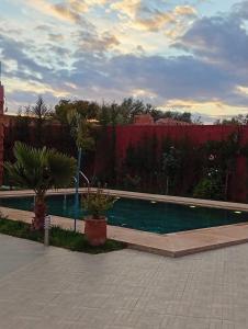 Villa haut standing avec piscine, hammam et Jacuzzi
