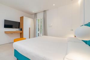 MAN Luxury Beach Guest House