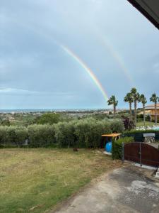 I colori dell alba al mare