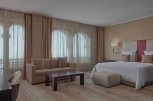 Alcazar Hotel