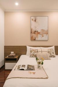Hanoi Lux Lakeside Hotel and Apartment